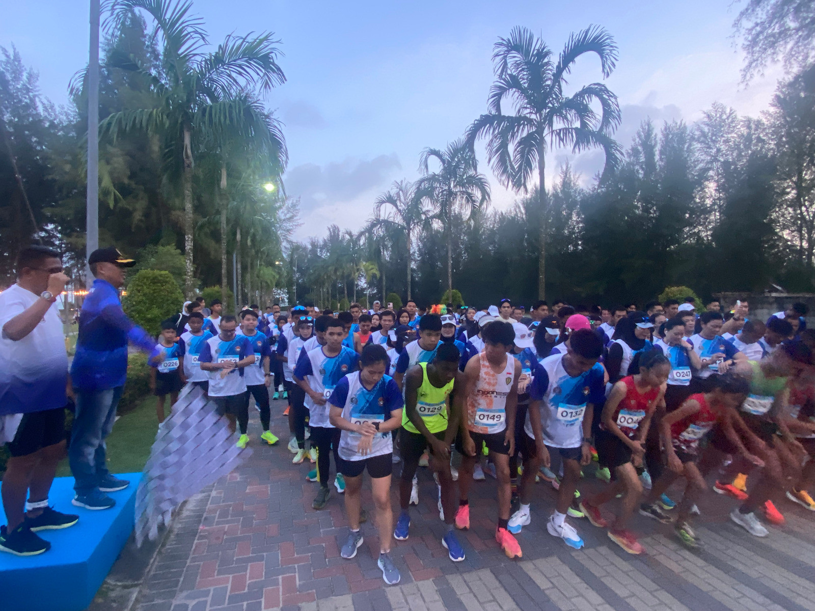 Danlanal Bintan Turut Melepas Lomba Lari 5K  Rangkaian Kegiatan Triathlon 2024