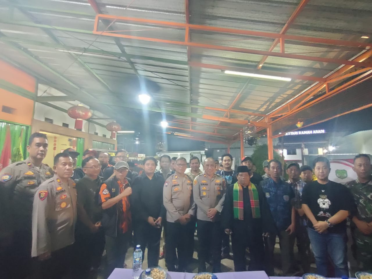 Ngopi Kamtibmas Sat Kamling Bersama Warga Bantargebang