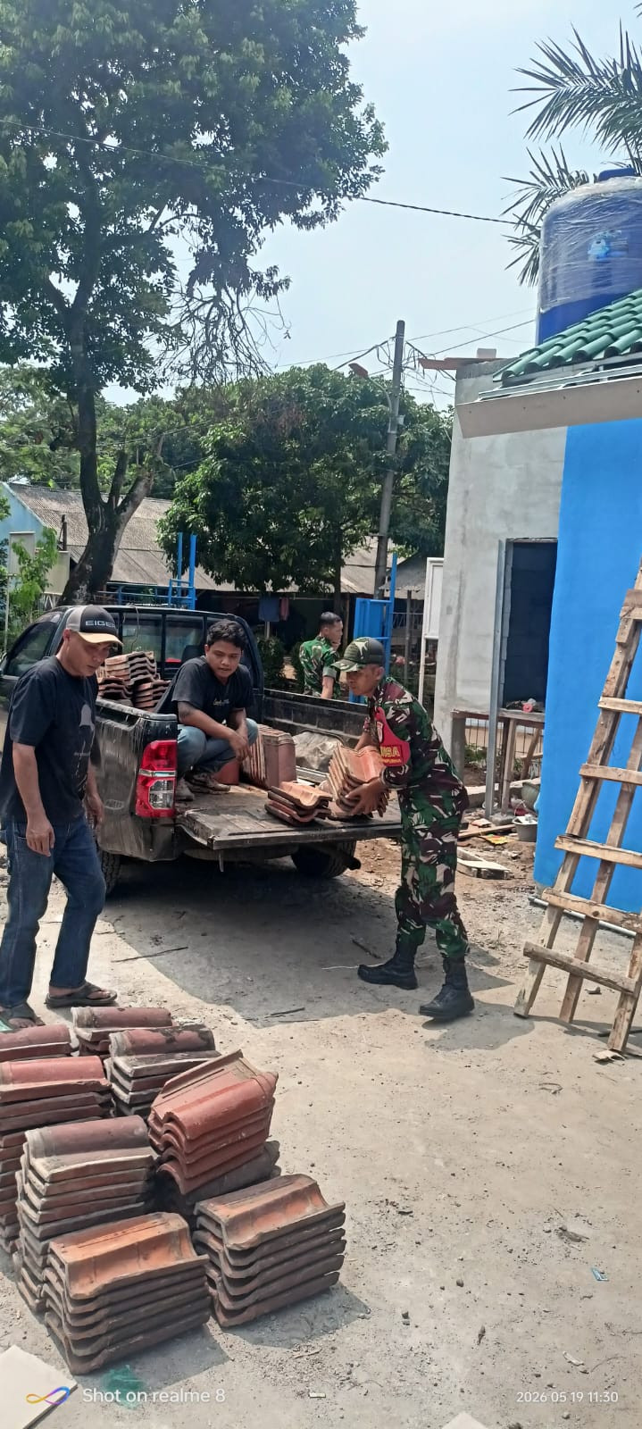 Dari Debu Beton ke Mata Air: Serka Junaidi Pantau Sumur Bor 90% Tuntas di Jalan Matador