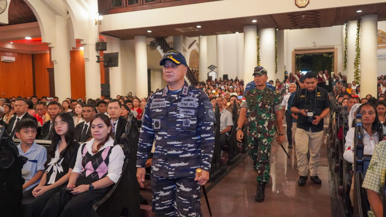 Pastikan Ibadah dan Perayaan Natal Berjalan Aman, Dankodaeral dan Wadan Kodaeral IX Tinjau Langsung Gereja-Gereja