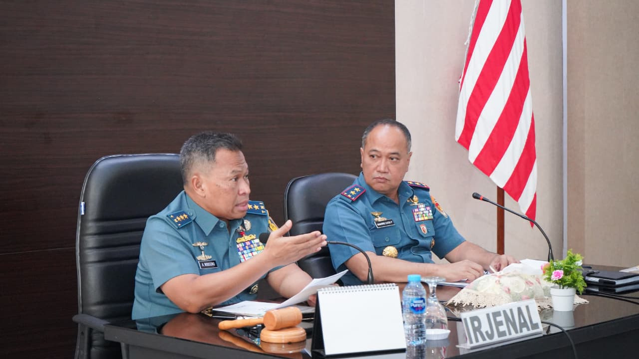 Irjenal Laksamana Madya TNI Achmad Wibisono Pimpin Taklimat Awal Wasrik Audit Kinerja Itjenal TA. 2025 di Kodaeral IX