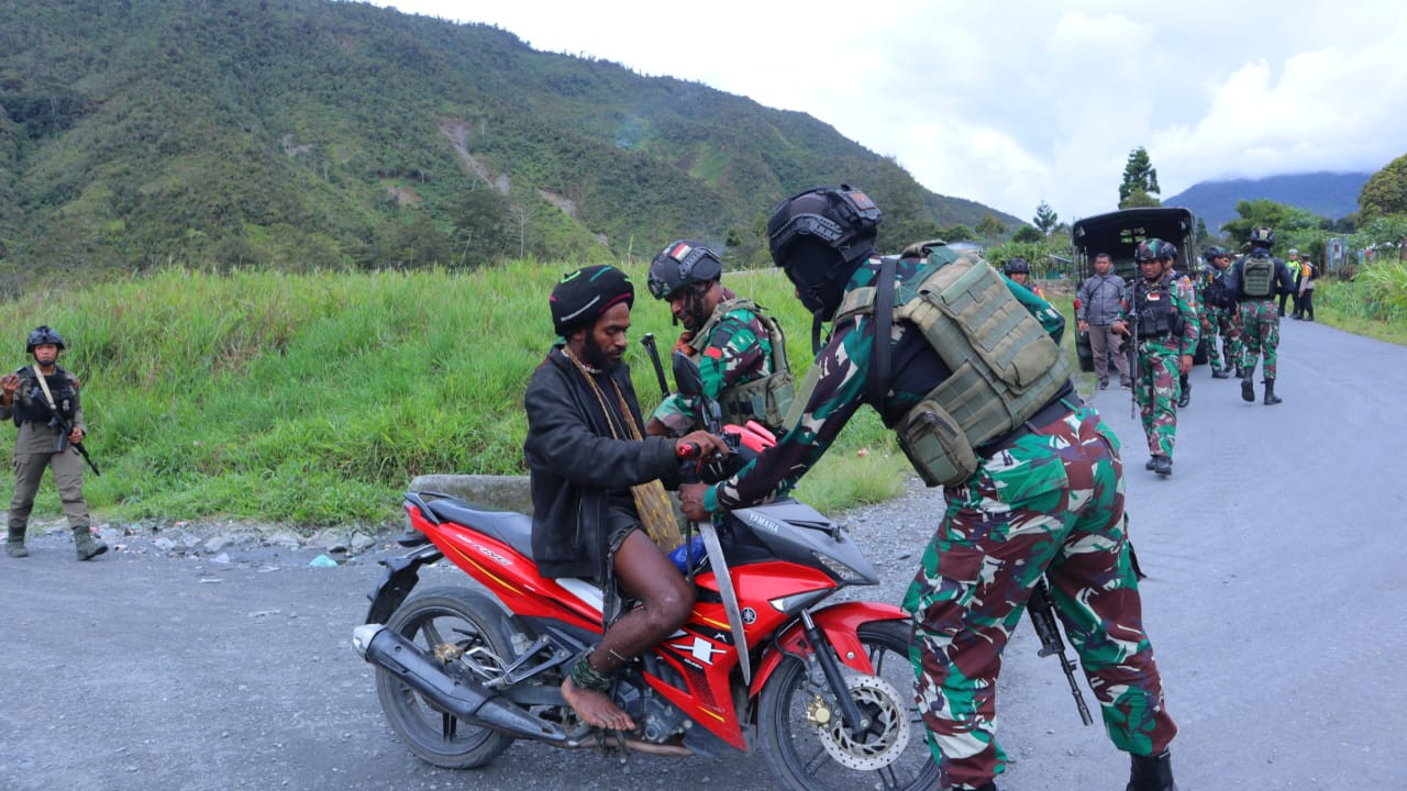 Jamin Kondusifitas, Kodim 1714/PJ Gelar Patroli dan Sweping Gabungan di Kota Mulia