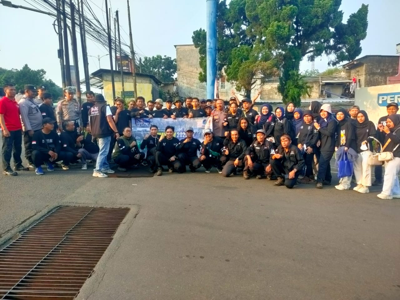 Polsek Cibinong Kawal Ketat Keberangkatan Buruh Peringati May Day di Monas
