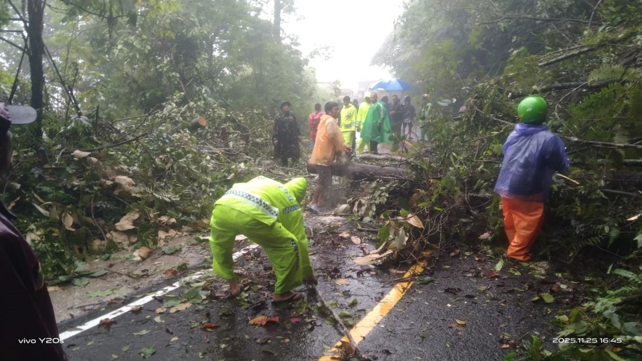 POLRI KERAHKAN 135 PERSONEL UNTUK OPERASI KEMANUSIAAN BENCANA ALAM DI SUMATERA UTARA