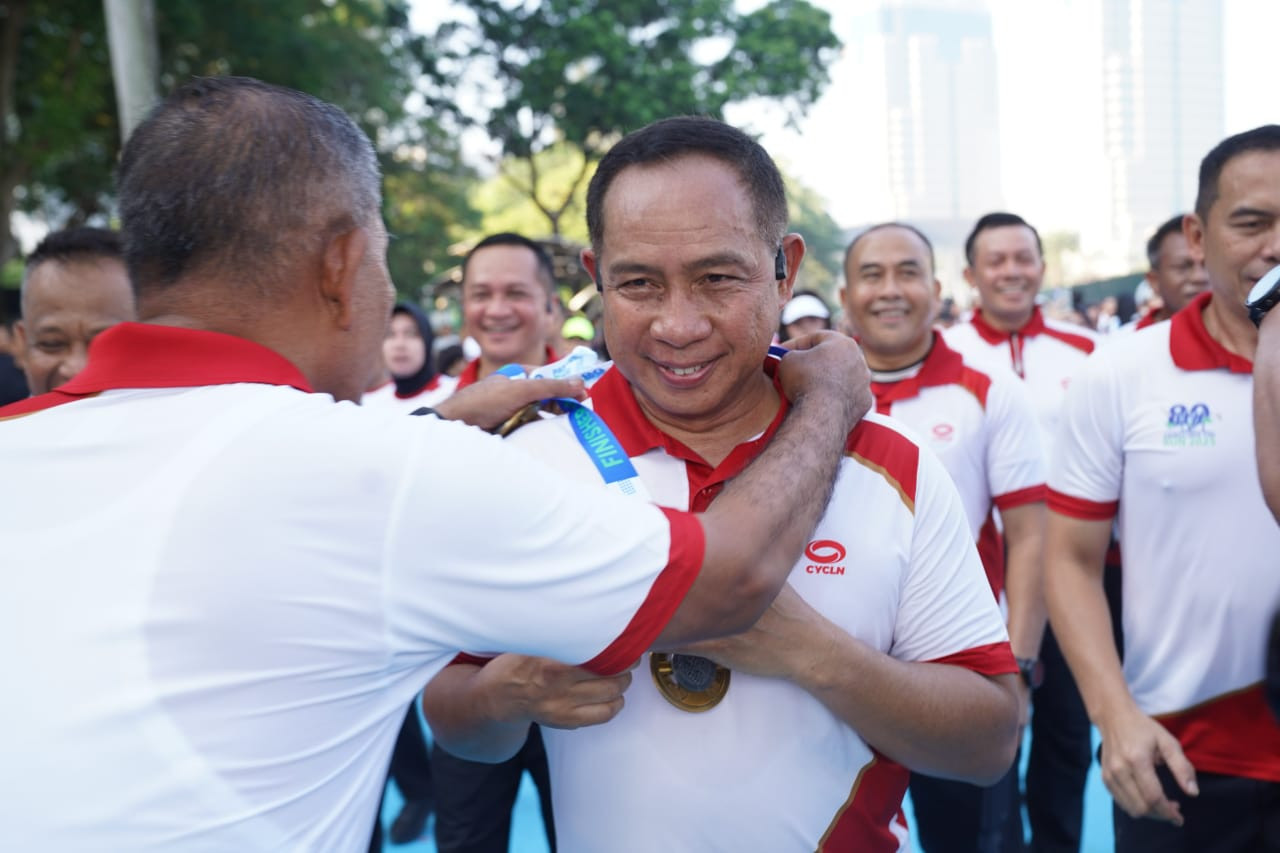 Ribuan Peserta Meriahkan “Panglima TNI Run 2025” di Monas