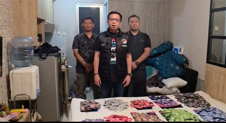 Polda Metro Jaya Gagalkan Peredaran 1.409 Vape Etomidate di Jaktim, 1 Wanita Diamankan