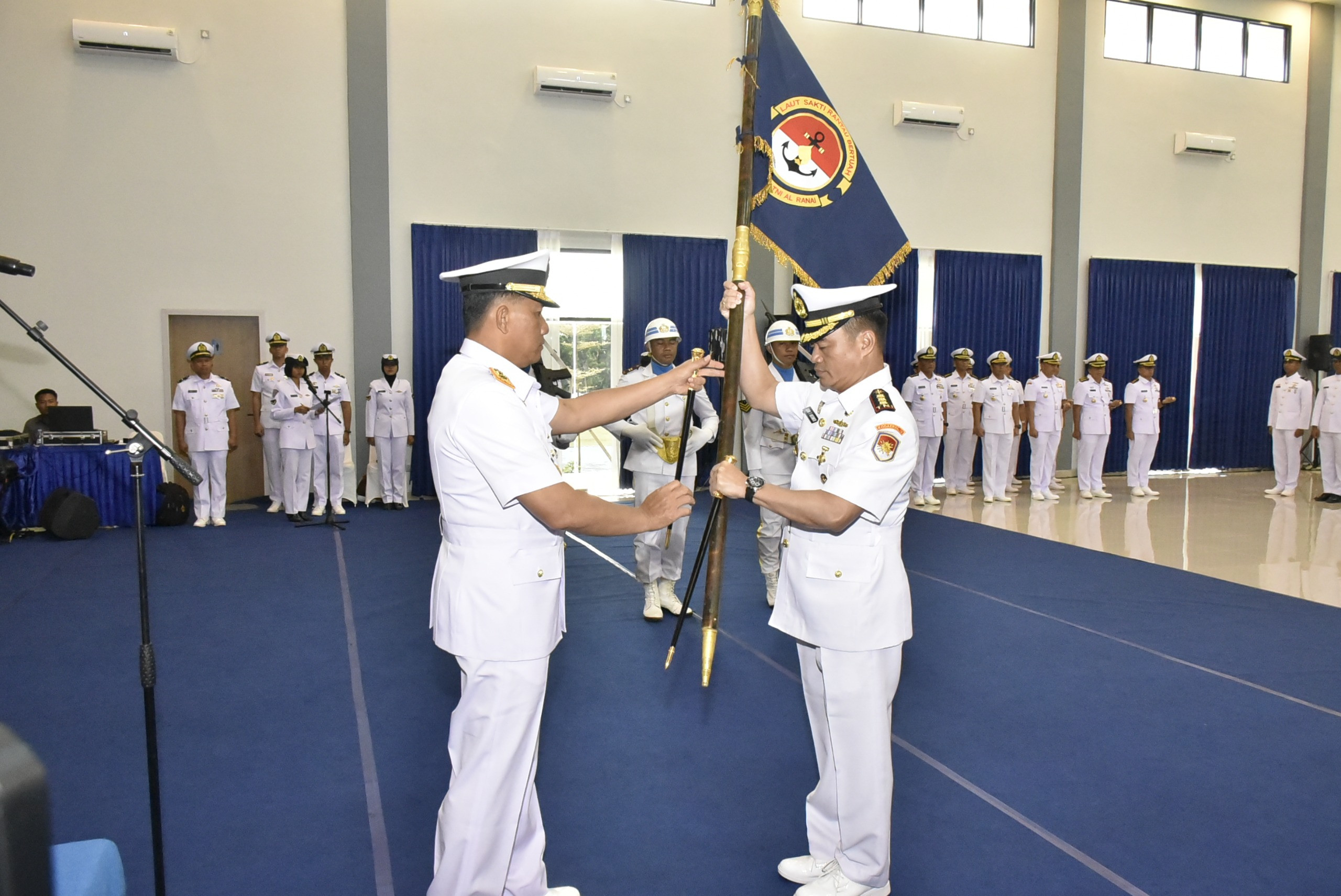 Danlanal Bintan Hadiri Sertijab Danlanal Ranai di Mako Kodaeral IV