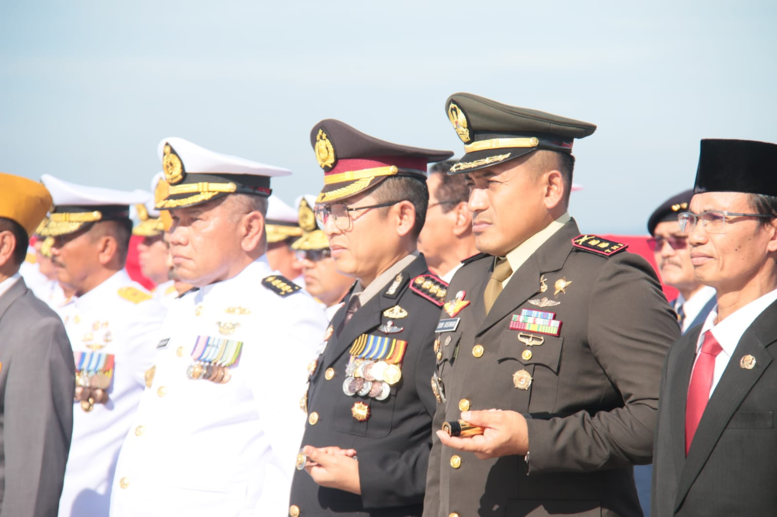 Upacara Dan Tabur Bunga di Perairan Teluk Jakarta Peringati Hari Dharma Samudera Tahun 2025