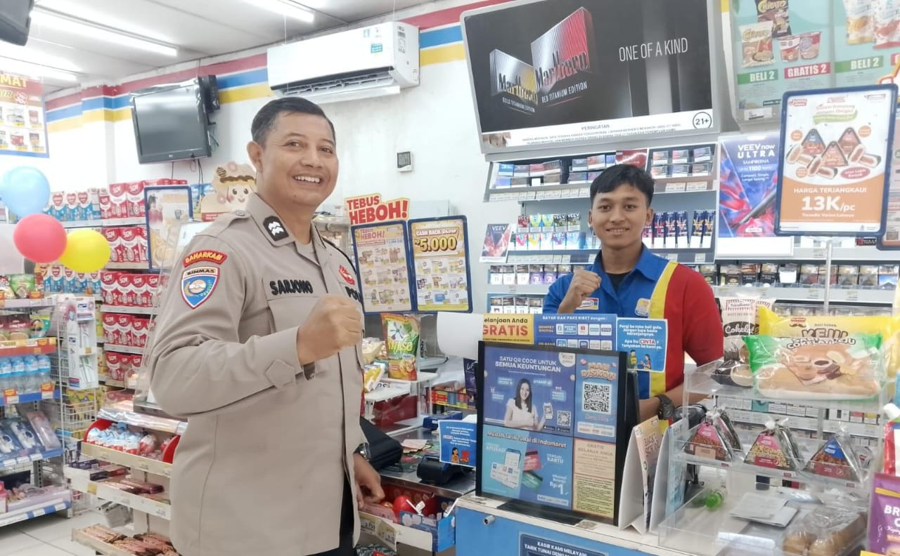 BHABINKAMTIBMAS KELURAHAN MUSTIKASARI LAKSANAKAN PATROLI DAN SAMBANG KEWILAYAHAN UNTUK CIPTAKAN SITUASI KAMTIBMAS YANG AMAN DAN KONDUSIF