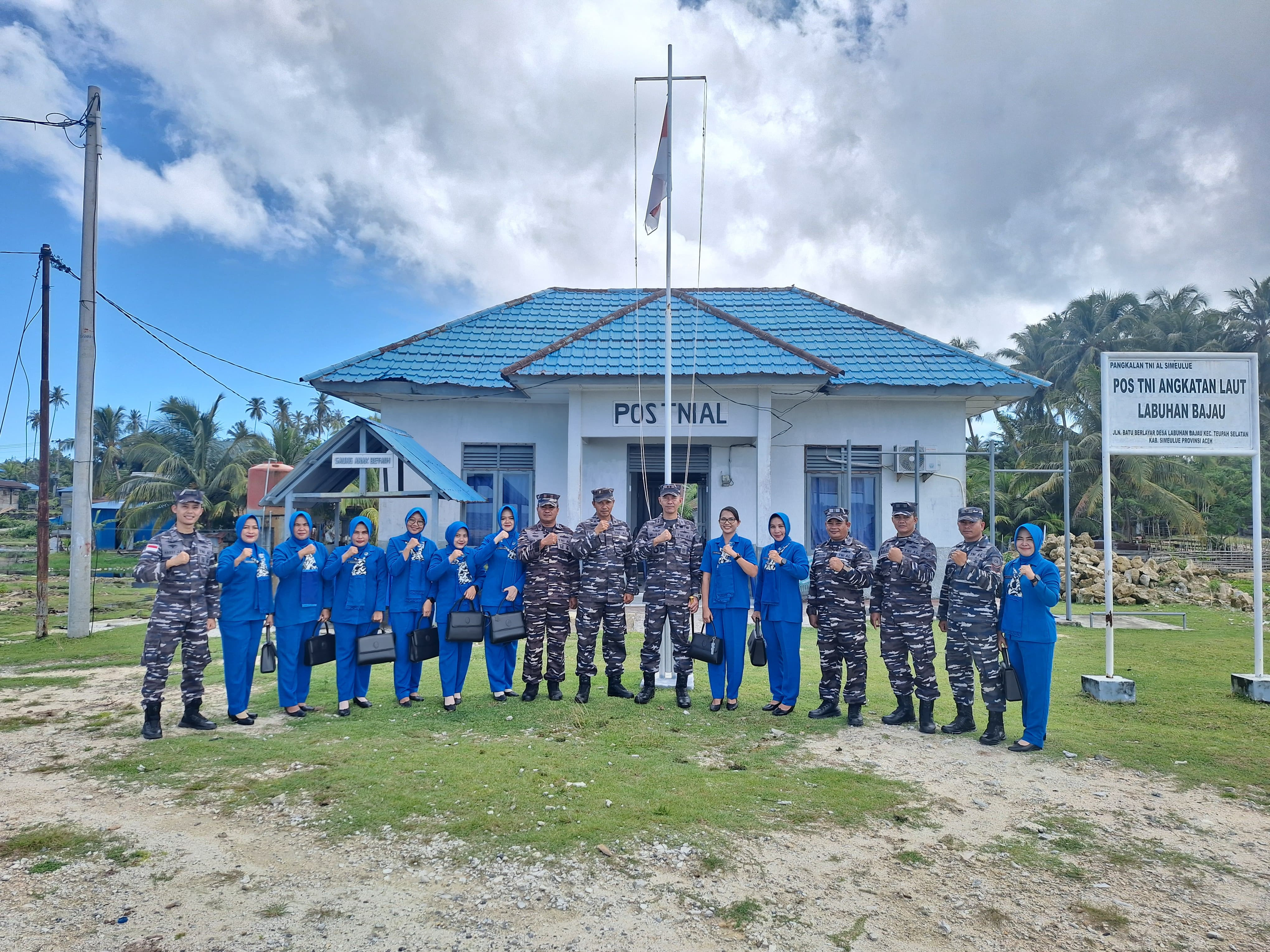 Danlanal Simeulue Laksanakan Kunjungan Kerja Ke Posal Labuhan Bajau
