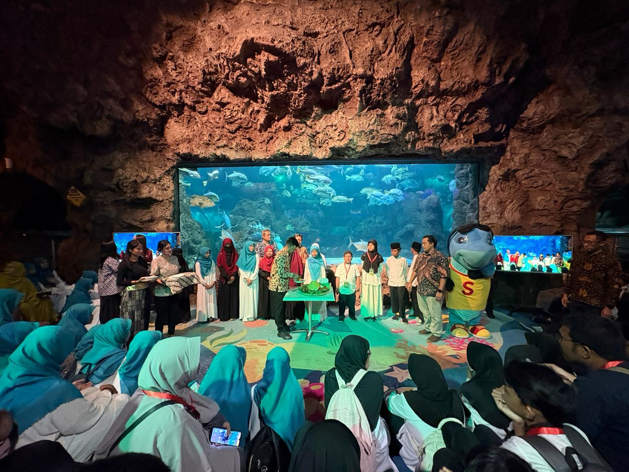 Sea World Ancol Rayakan HUT ke-33, Hadirkan Biota Baru Hiu Berjalan