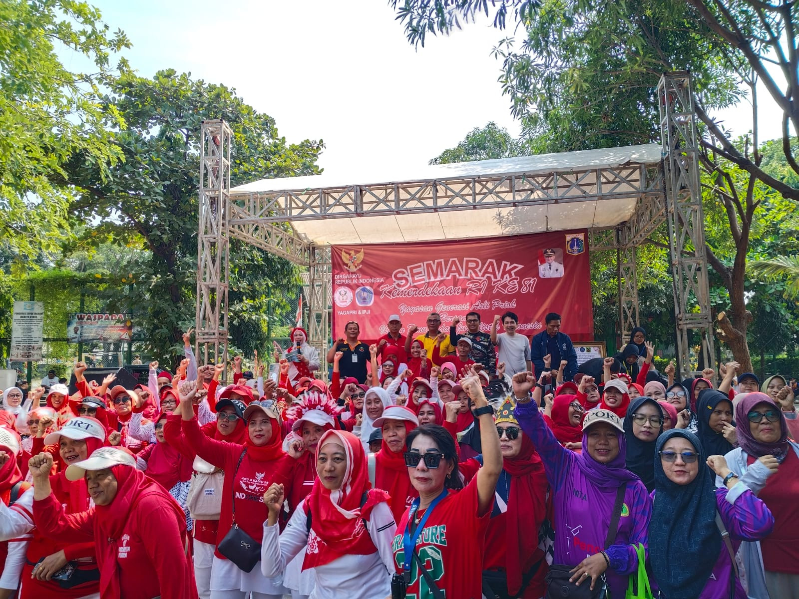 Polsek Koja Pengamanan Semarak HUT RI ke-81, 1.000 Warga Tugu Selatan Meriahkan Senam dan Gerak Jalan