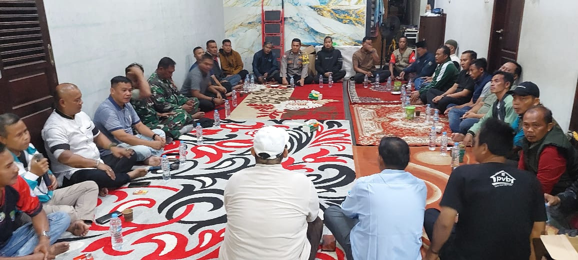 Kemitraan dan Perkuat Solidaritas, TNI-Polri dan Lurah Cikiwul Sambangi Tokoh Masyarakat, Sampaikan Pesan Kamtibmas