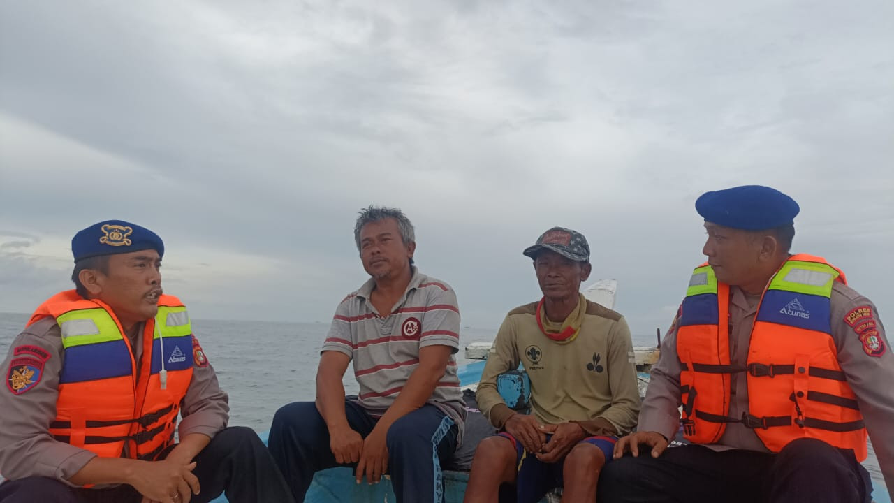 Patroli Dialogis Laut Satpolairud Polres Kepulauan Seribu, Antisipasi Kejahatan dan Jaga Kamtibmas Tetap Kondusif