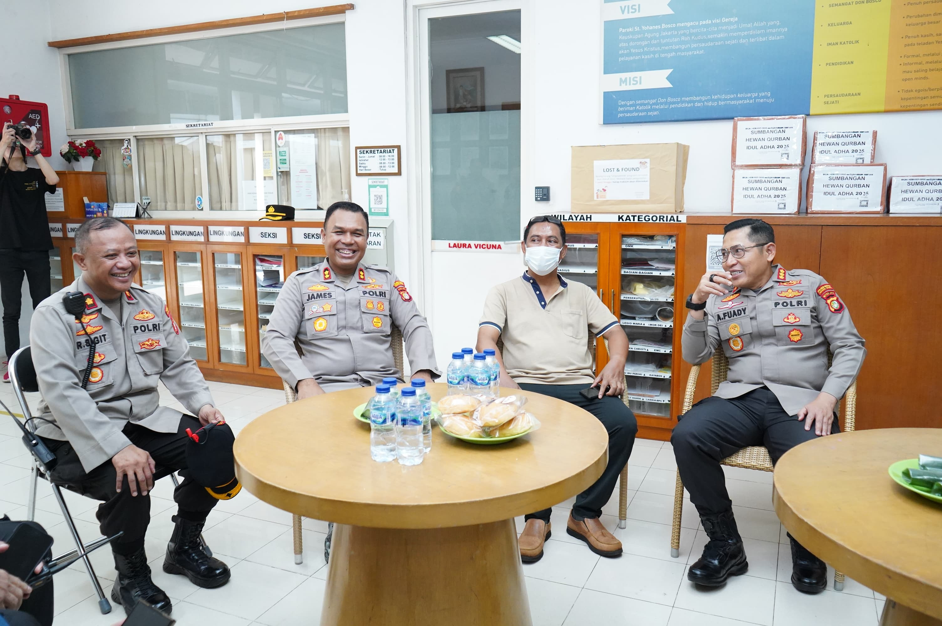 Kapolres Metro Jakarta Utara Tinjau Pengamanan Perayaan Kenaikan Isa Almasih di Gereja St. Yohanes Bosco