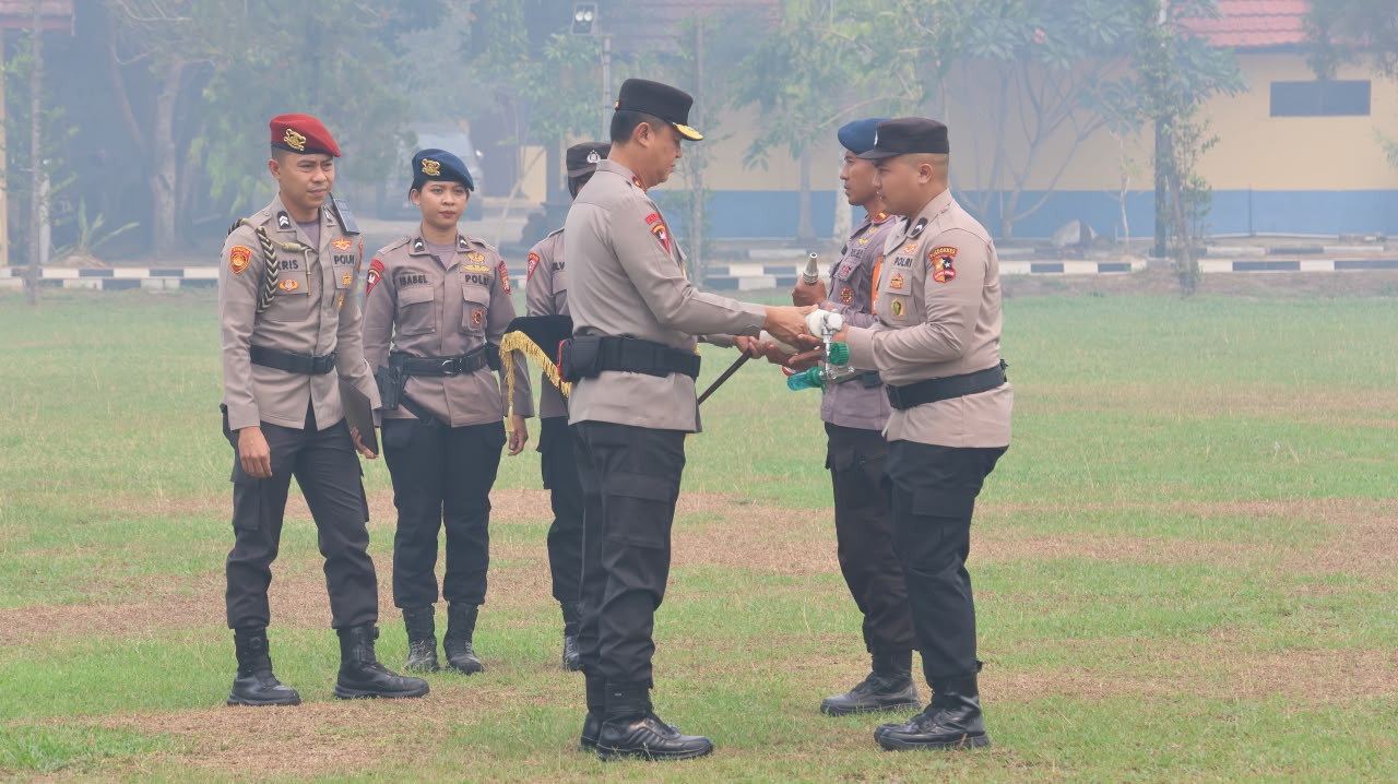 10 Personel Pusdokkes Polri dan 200 Brimob NTB Perkuat Penanganan Karhutla di Kalteng, Kapolda: Fokus di 6 Wilayah Rawan