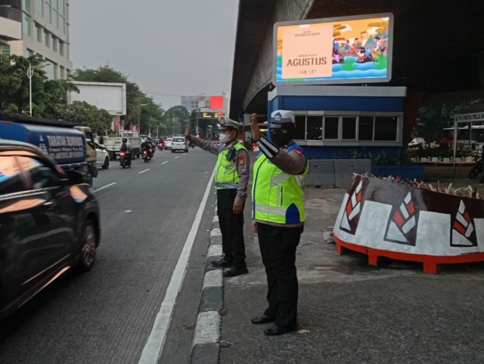 Polda Metro Jaya Atur Lalu Lintas Sore Hari, Bantu Kelancaran Mobilitas Warga