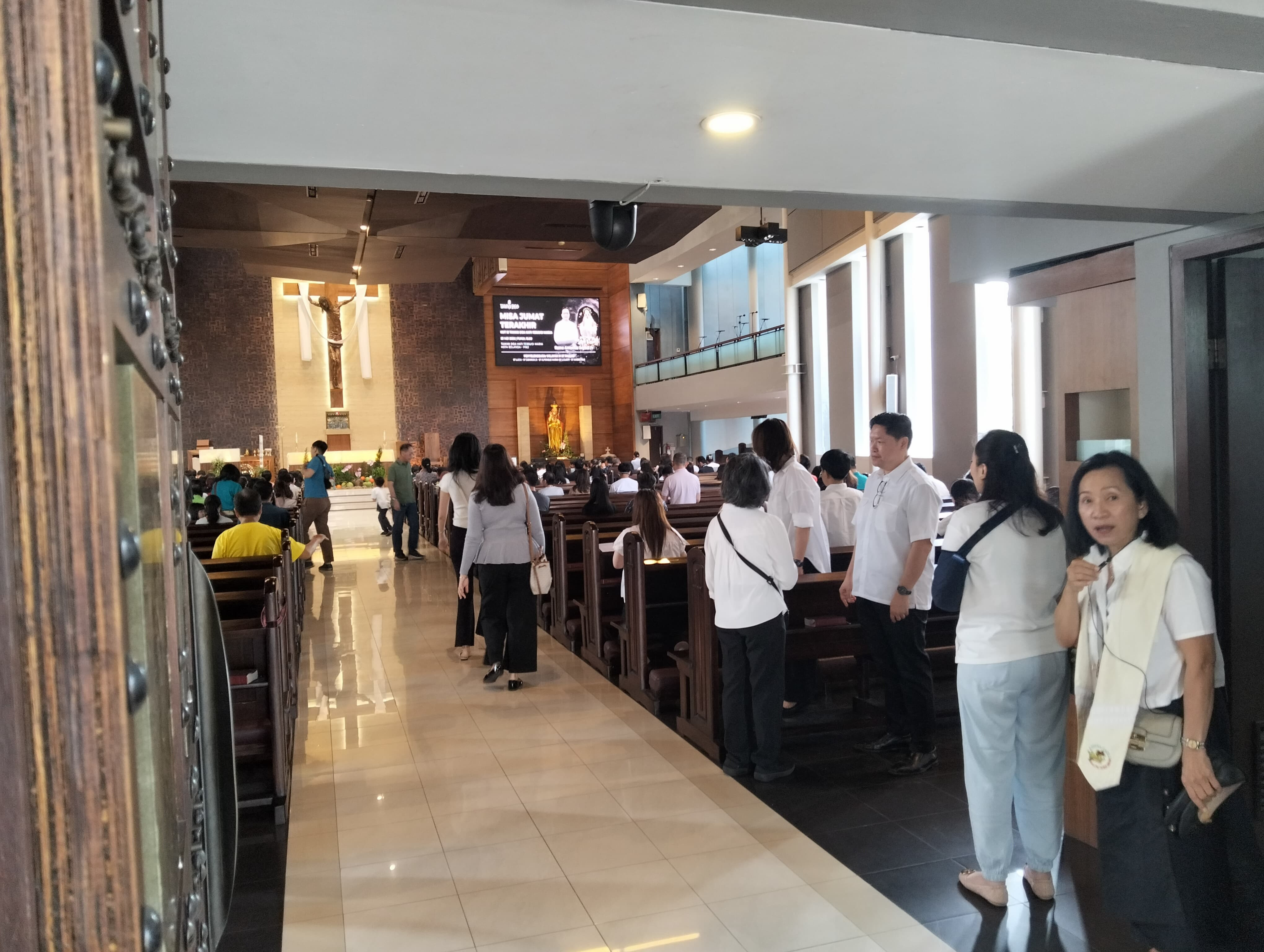 Polsek Metro Penjaringan Perketat Pengamanan Ibadah Kenaikan Yesus Kristus, Ribuan Jemaat Beribadah Khidmat dan Aman