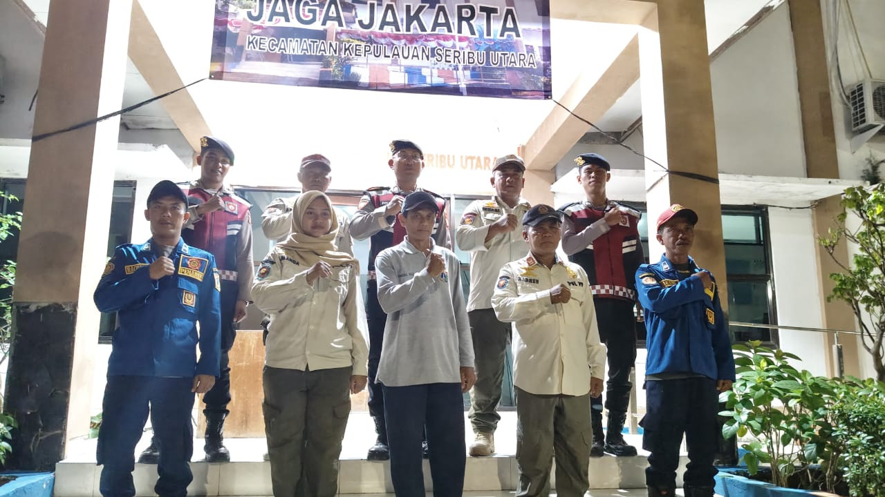 Polsek Kepulauan Seribu Utara Gelar Patroli Malam Gabungan, Ajak Warga Waspada Hoax dan Gunakan Call Center 110