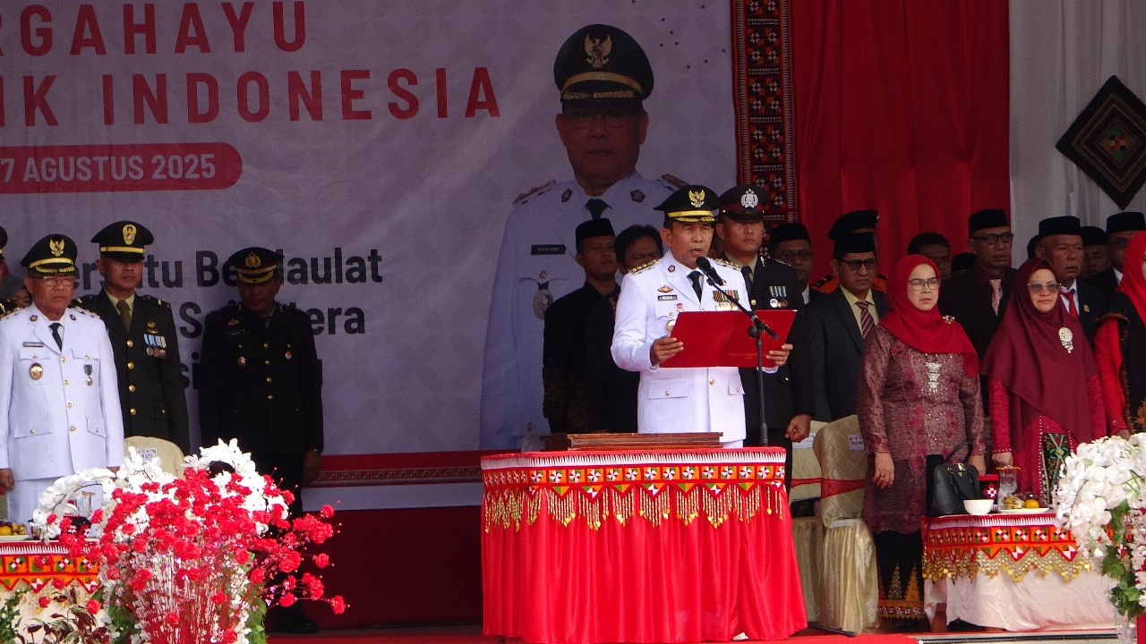 Danlanal Simeulue Hadiri Upacara Pengibaran Bendera Merah Putih dan Detik-Detik Proklamasi HUT Ke-80 Kemerdekaan  RI di Kabupaten Simeulue
