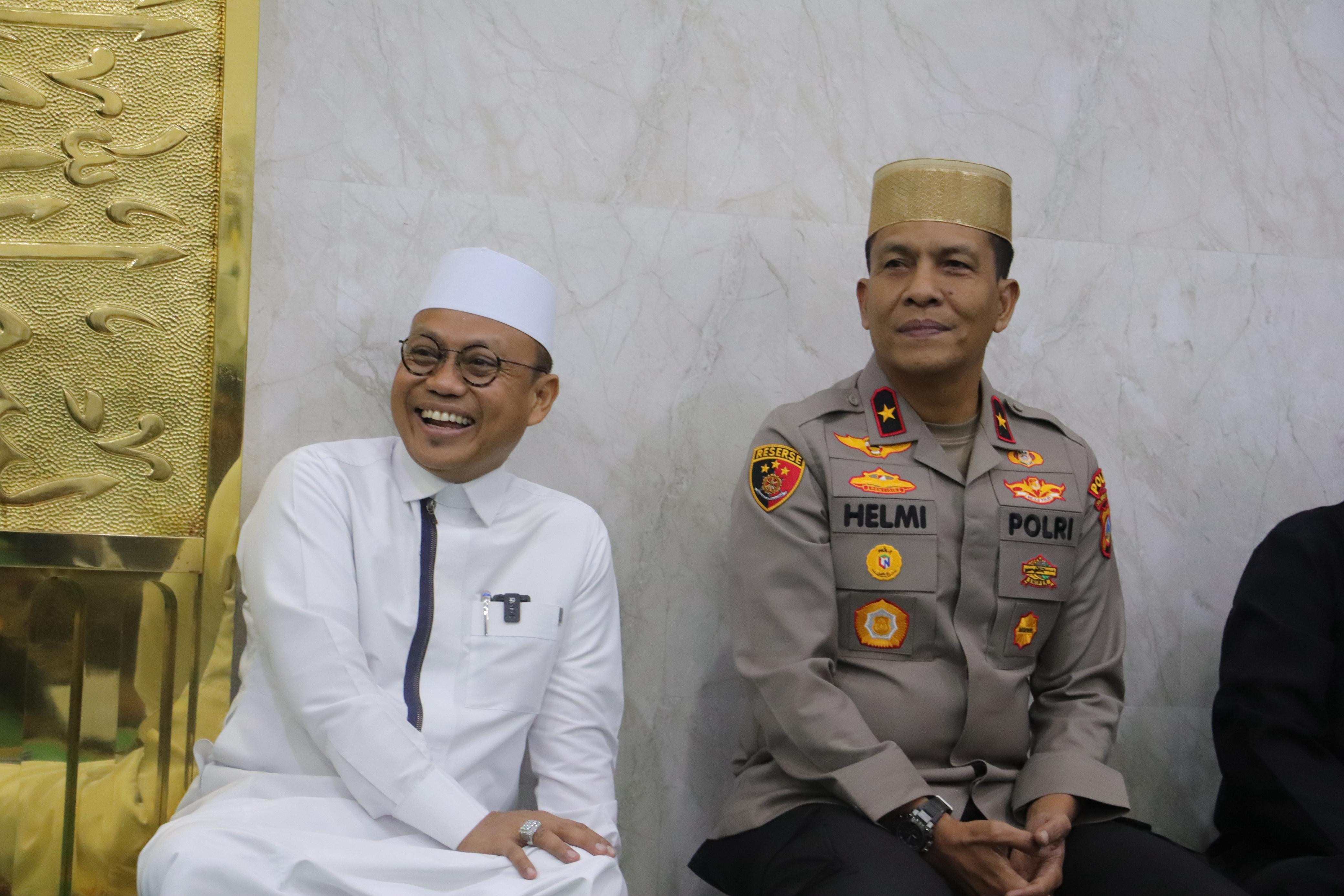 Doa dan Dzikir HUT Bhayangkara Ke-79 Polda Sulteng Menghadirkan Ustad Das’ad Latif