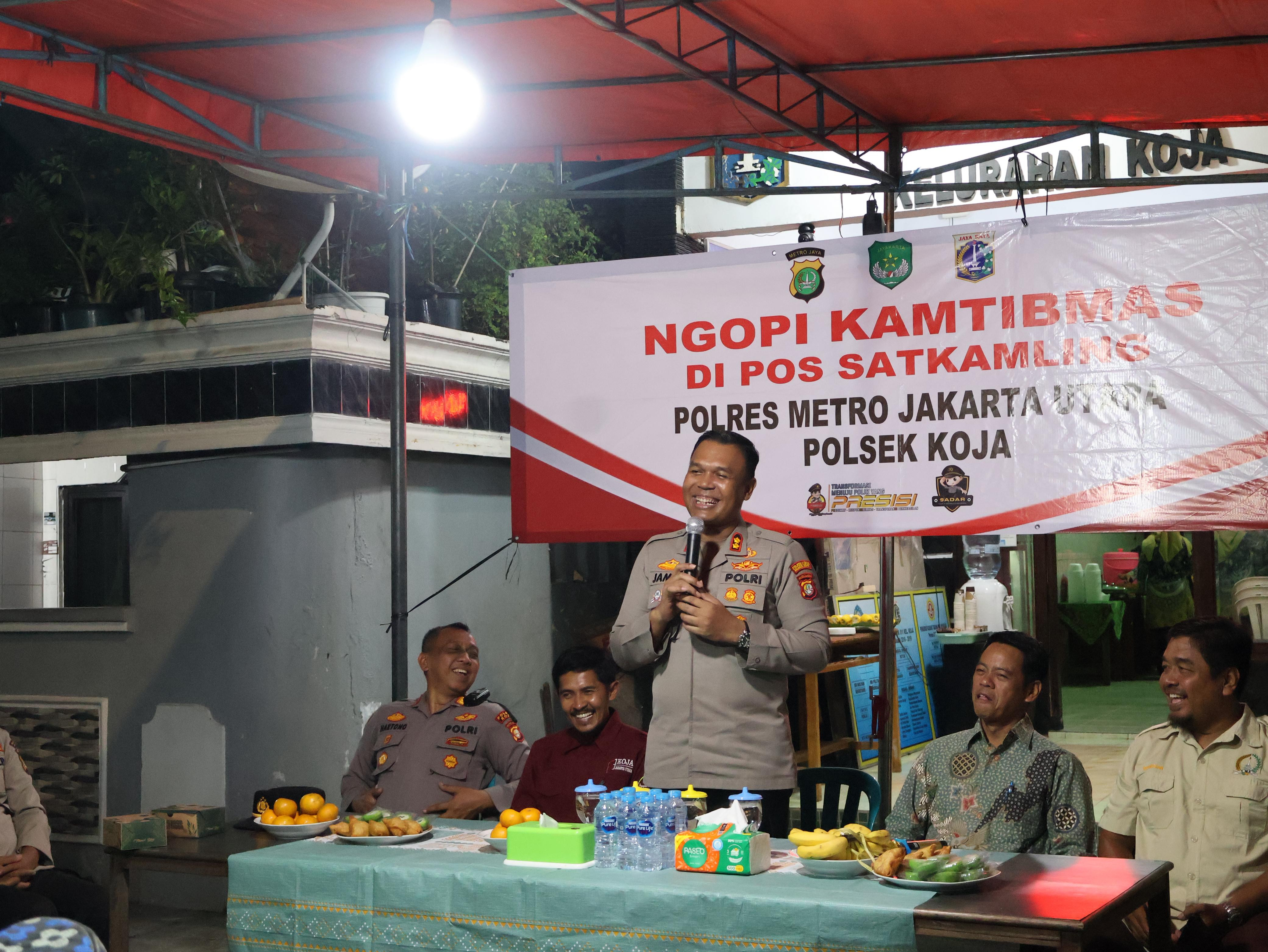 Wakapolres Metro Jakarta Utara Sapa Warga Koja Lewat Ngopi Kamtibmas: Bahas Tawuran, Narkoba, dan Premanisme
