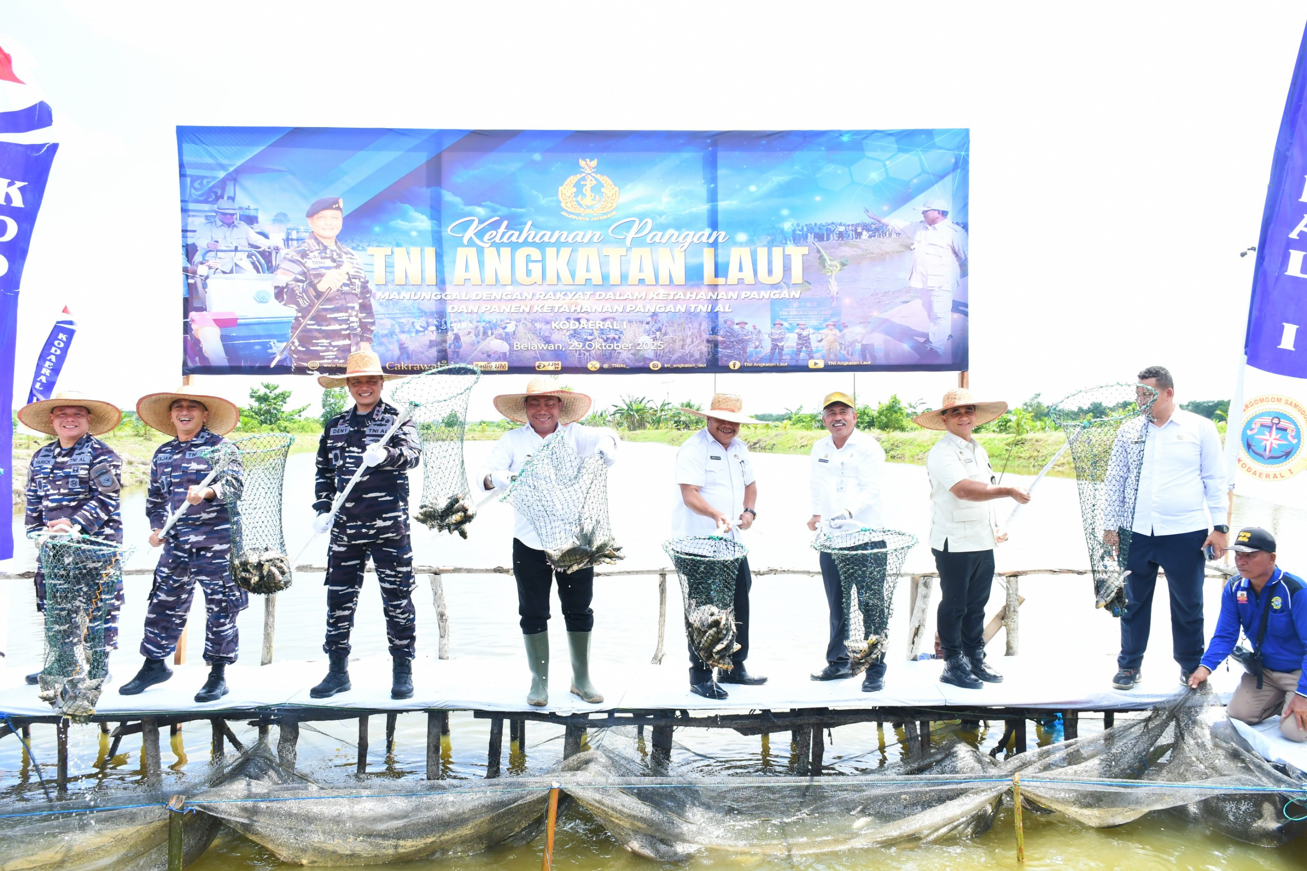 Wujudkan Program Ketahanan Pangan, Kodaeral I Laksanakan Panen Ikan Air Tawar dan Ikuti Vicon Panen Ketahanan Pangan TNI AL