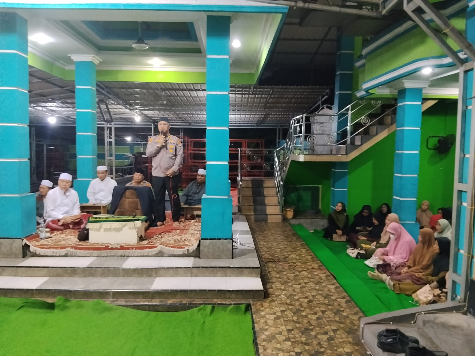 Jaga Jakarta On The Spot, Kapolsek Bekasi Barat Hadiri Pengajian Majelis Taklim As Salmaniyah Bintara