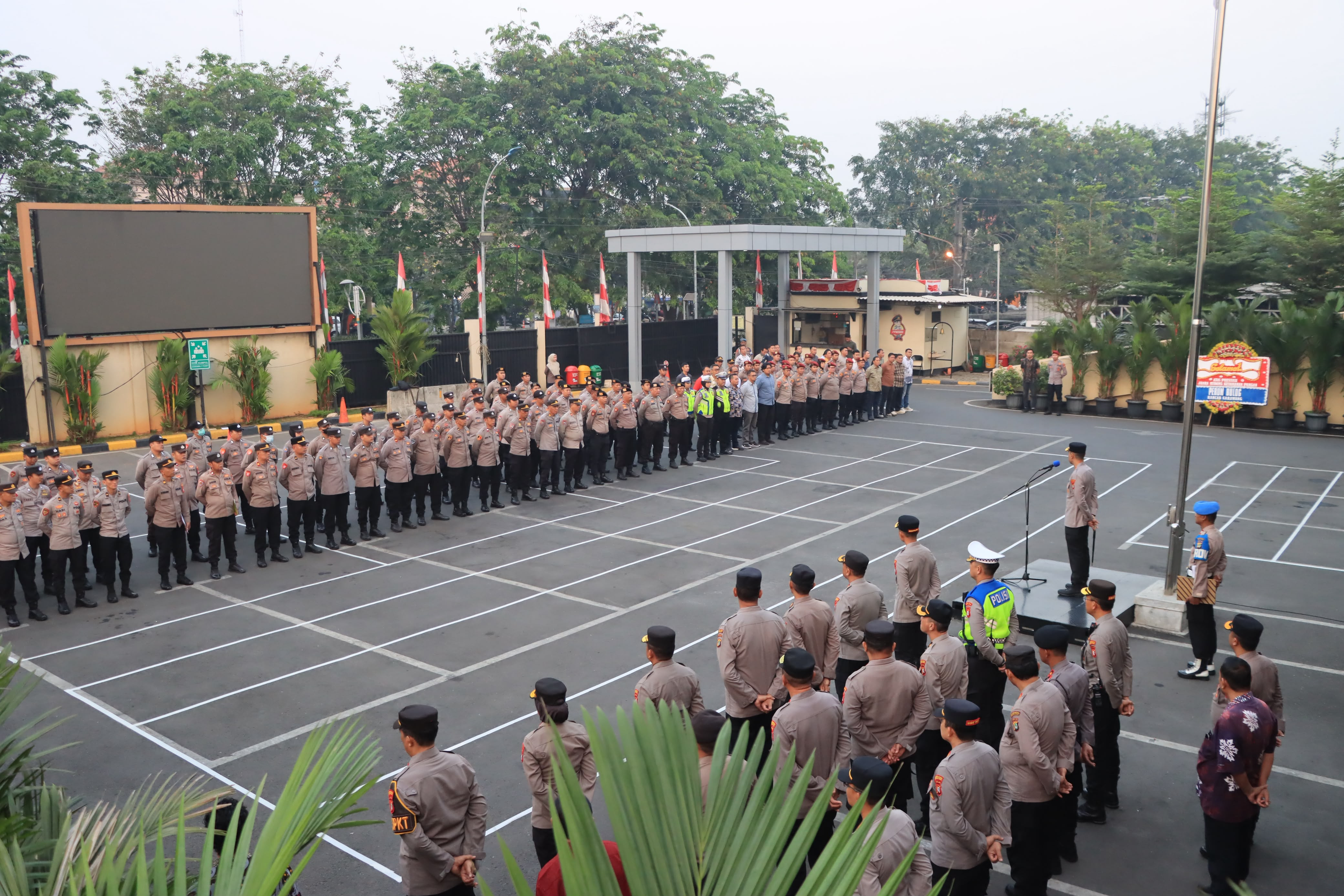 Polres Metro Bekasi Kota Gelar Apel Siaga 1 Jelang Rangkaian Kegiatan Kemerdekaan