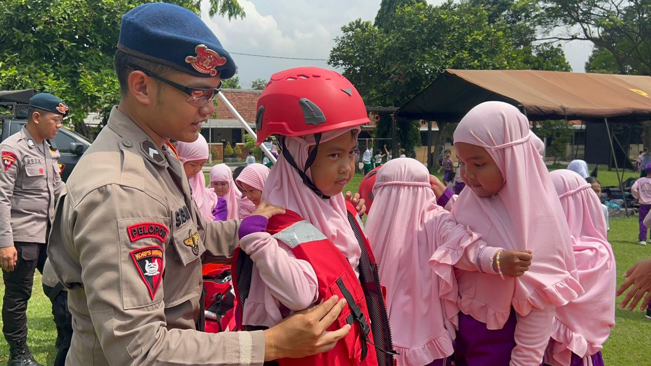 Brimob Sahabat Anak Hadirkan Outing Class Edukatif di Batalyon C Pelopor