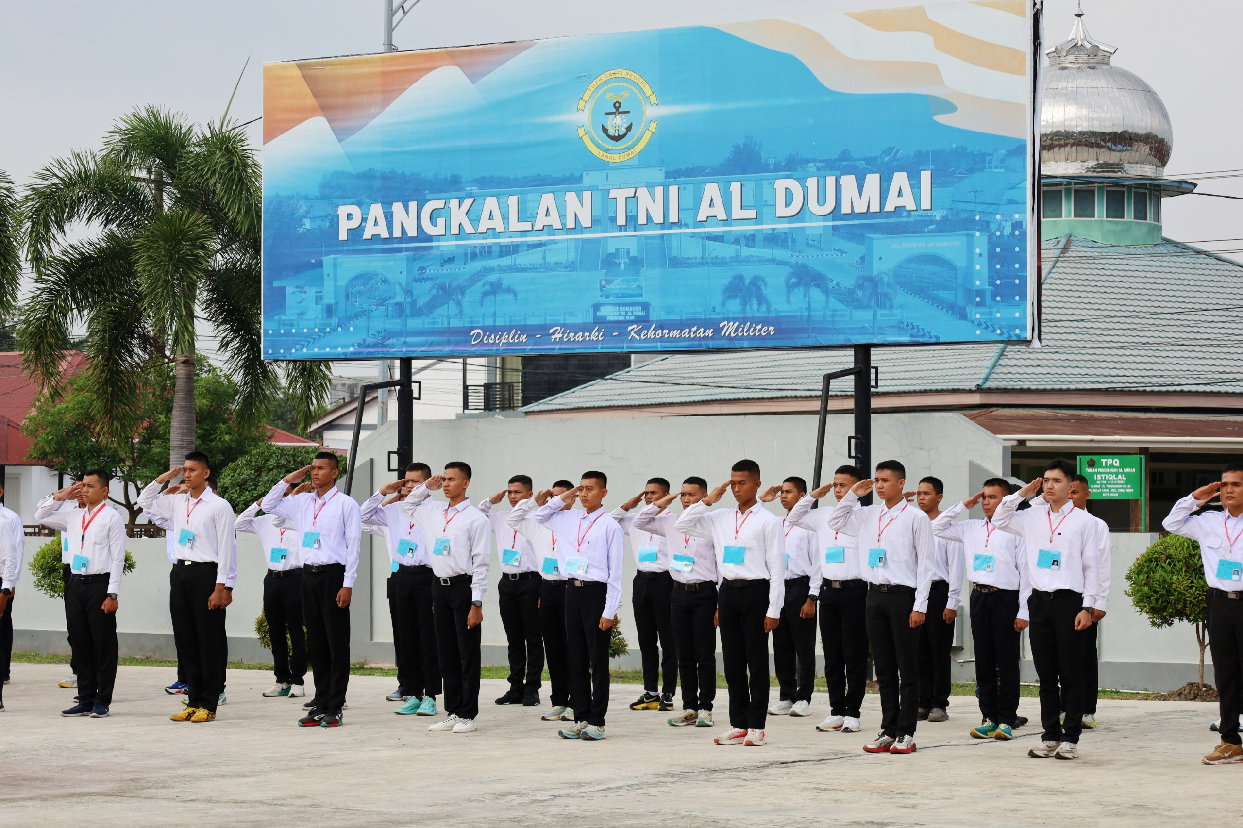 Pastikan Penerimaan Calon Prajurit TNI AL Bersih dan Transparan, Lanal Dumai Laksanakan Penandatanganan Pakta Integritas