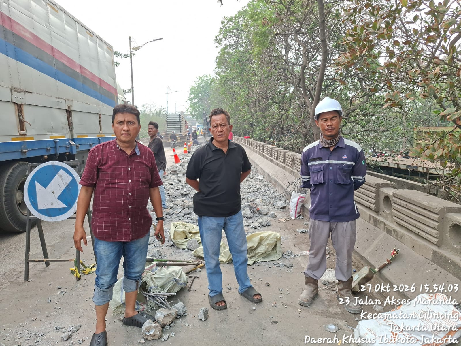Respons Cepat Polsek Cilincing Tindak Lanjuti Video Viral Pengambilan Sisa Besi Beton di Jembatan Rusun Cilincing
