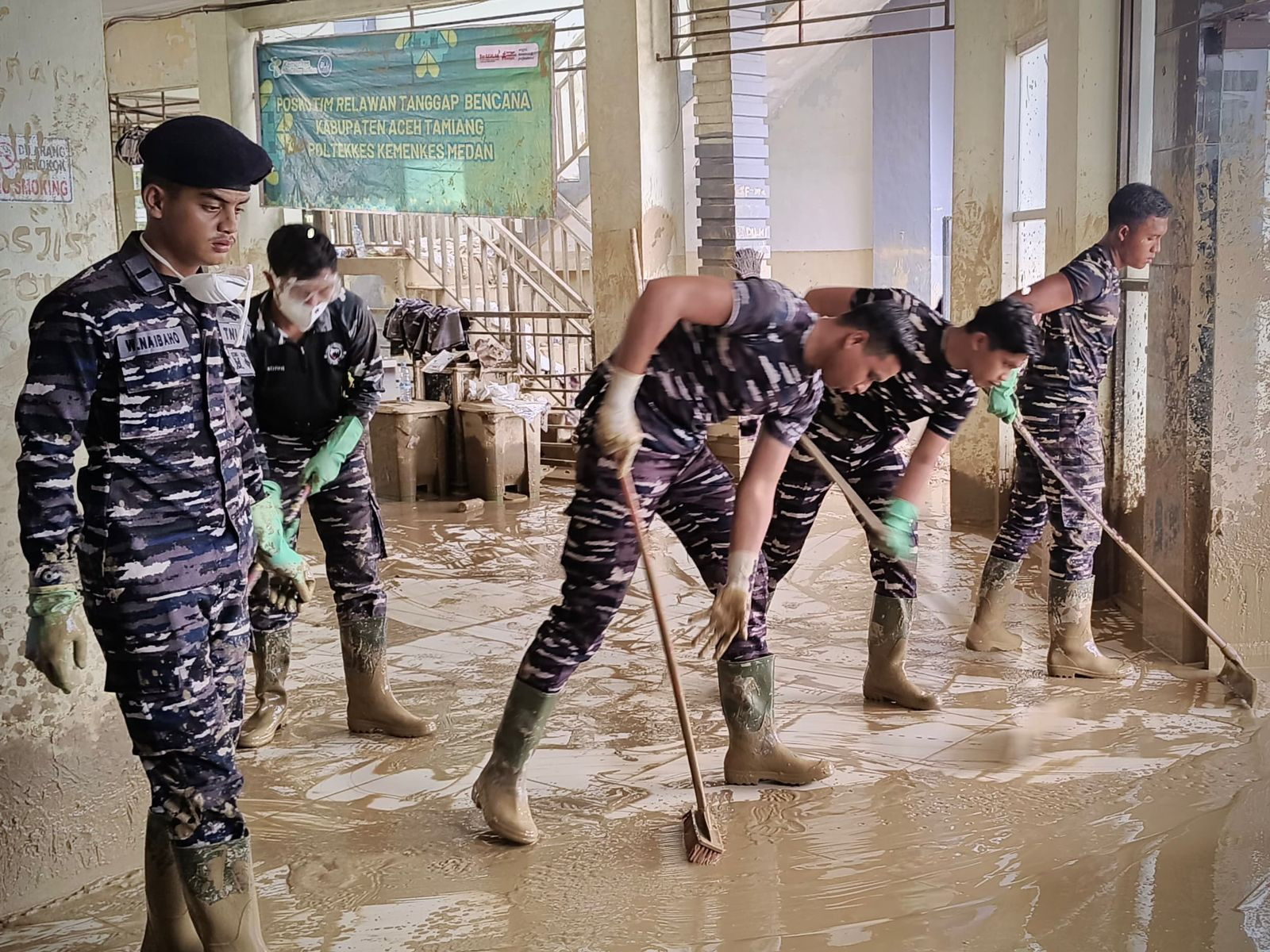 Satgas Penanggulangan Bencana Alam Kodaeral I Terus Salurkan Bantuan
