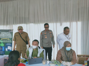 Jamuan Rakyat HUT RI ke-81 di Taman Waduk Pluit, 2.800 Paket Sembako Dibagikan