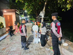 Patroli Malam Gabungan Polsek Kepulauan Seribu Utara Intensifkan Siskamling dan Sosialisasi Layanan 110