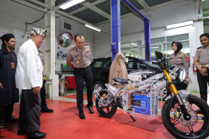 Polres Metro Bekasi Kota Dukung Kompetensi Siswa SMKN 1 Lewat Program POLIRAN