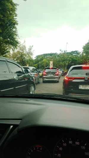 Ancol Tetap Ramai, Warga Rayakan Libur Awal Tahun Bersama Keluarga