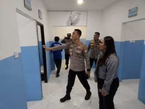 Wakapolres Metro Jakarta Utara Cek Operasional SPPG Polri 1 di Pegangsaan Dua