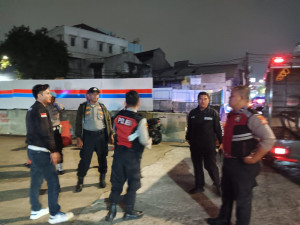 Jaga Jakarta, Jaga Lingkungan: Polsek Metro Penjaringan Intensifkan Patroli Malam Cegah Tawuran dan Kejahatan Jalanan