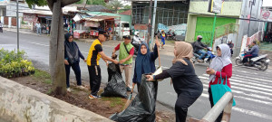 Kapolsek Rawalumbu Bersama 3 Pilar Kecamatan Bekasi Timur Gelar Apel dan Gerakan K3 di Jalan Nonon Sontani