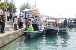 Hari Bhayangkara ke-80, Kapolres Kepulauan Seribu Buka Lomba Mancing dan Balap Kapal Nelayan Tradisional