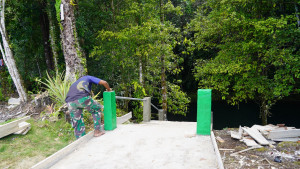TMMD Ke-129 Kodim 1807/Sorong Selatan Optimalkan Akses Wisata Air Terjun Kampung Sesor Melalui Pembangunan Jalan dan Tangga