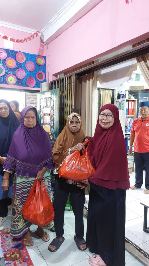 Semangat Berbagi di Cilincing: Yayasan ASYAH Salurkan Ratusan Paket Sembako