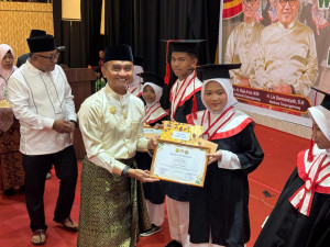 Danlanal Bintan Hadiri Wisuda 1.000 Santri TPQ Kota Tanjungpinang Ke-9, Perkuat Generasi Qur'ani Menuju Indonesia Emas