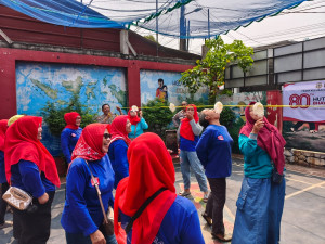 Meriahkan HUT Bhayangkara Ke-80, Polsek Cilincing Gelar Lomba Bersama Warga