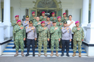 Kapolda Metro Jaya dan Pangdam Jaya Kunjungi Pangkormar, Perkuat Sinergi TNI-Polri