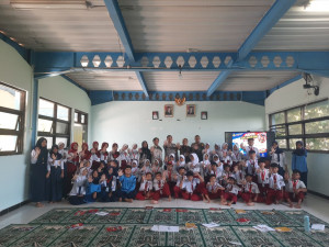 Jakarta On The Spot Polisi Sambangi MPLS SMPN 288 Pulau Lancang, Sosialisasikan Bahaya Judi Online dan Layanan Polisi 110