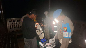 Patroli Malam Jakarta On The Spot, Polsek Kepulauan Seribu Selatan Ajak Warga Aktif Gunakan Layanan Polisi 110