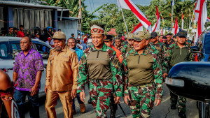 Sang Merah Putih Terbesar di Indonesia Berkibar di Puncak Gunung Cycloop, Koops TNI Habema : Gegap Gempita Damai Persatuan dari Tanah Cenderawasih