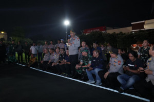 Ojol di Jatim Bersama Polri dan TNI Doa Bersama untuk Affan, Komitmen Kondusif